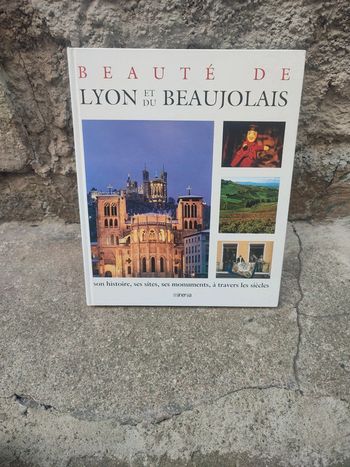 Livre beauté de Lyon et du beaujolais