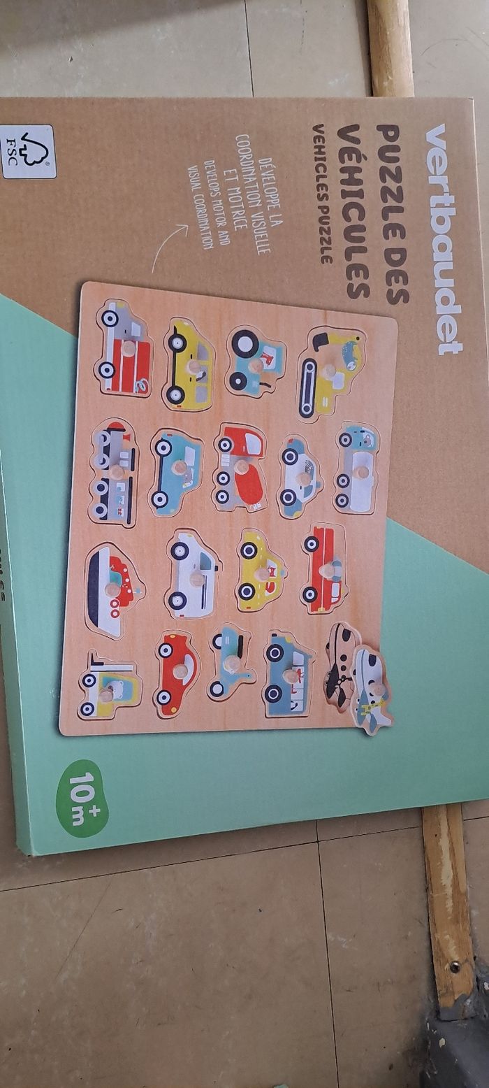 Puzzle des véhicules en bois