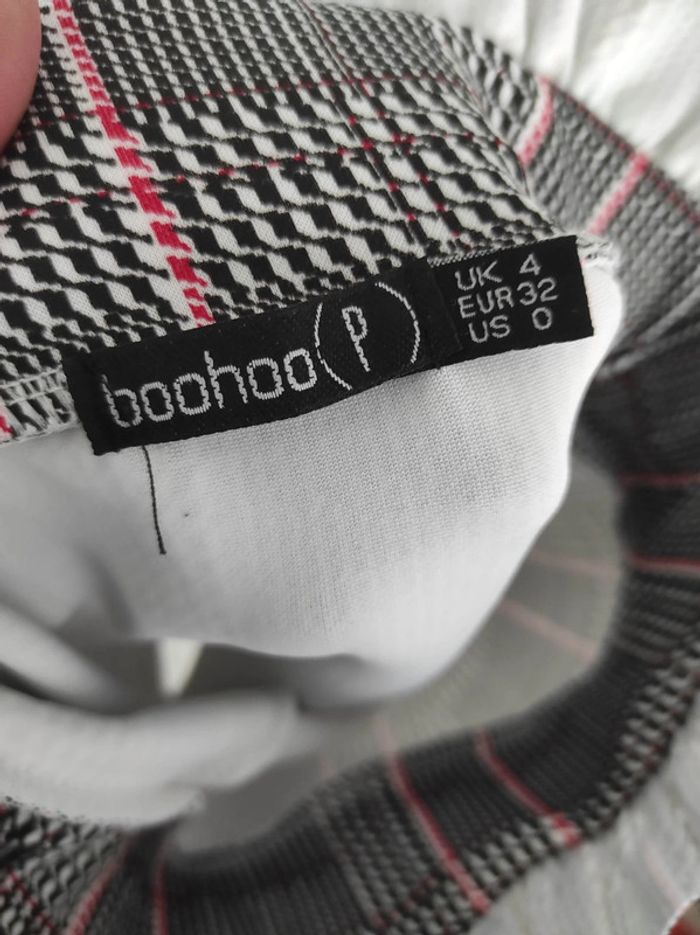 Jupe courte 32 - photo numéro 2