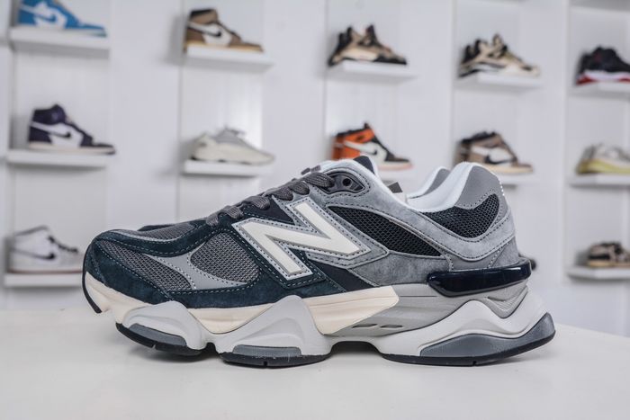 New Balance 9060 (Noir/Gris) - Photo réelle 40