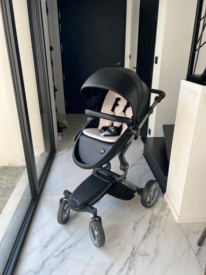 Poussette Mima Xari noire