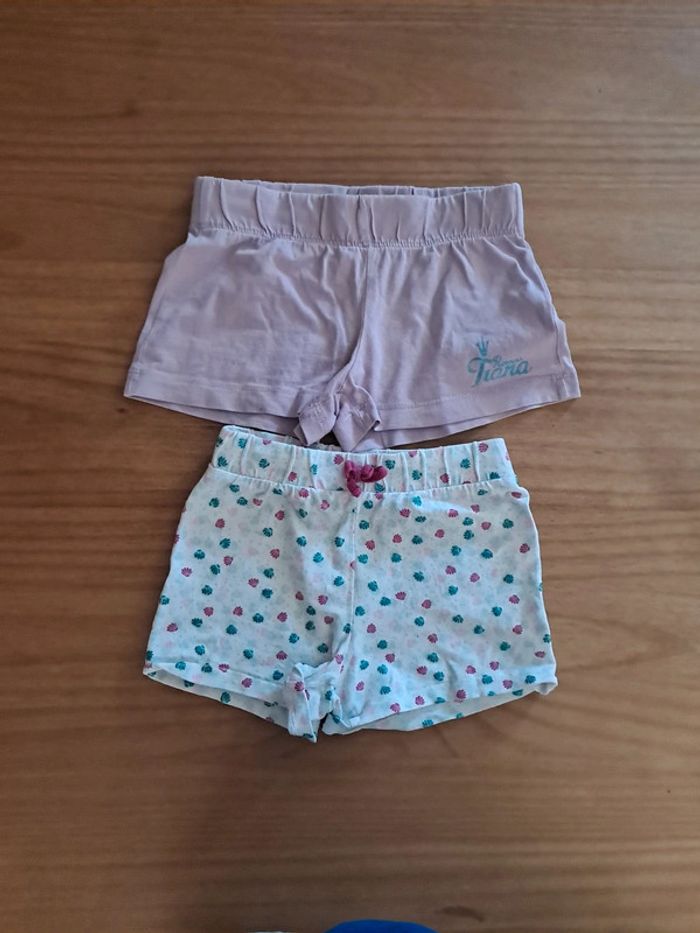 Lot de 2 shorts 2/3 ans