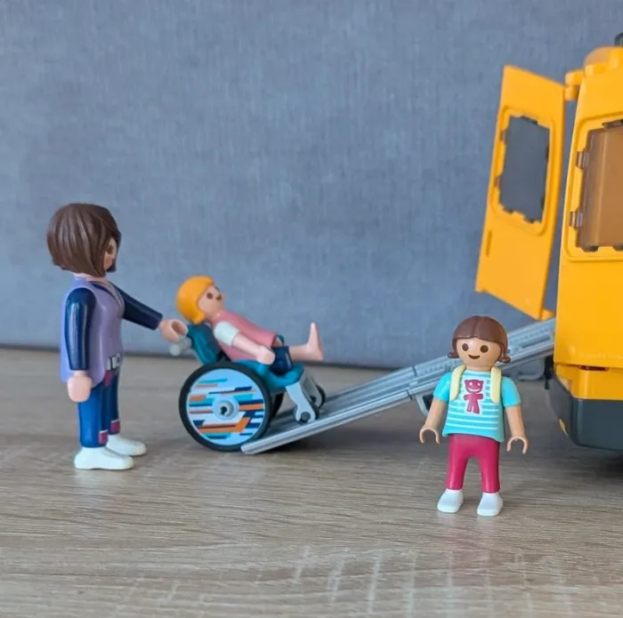 Mini bus scolaire playmobil - photo numéro 3