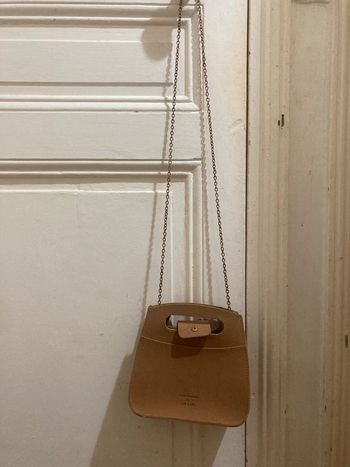 Mini sac camel MyLittleBox x Nat & Nin – en cuir suédé