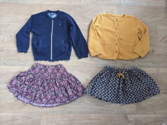 Lot de jupes et gilets sergent major Monoprix 4-5ans