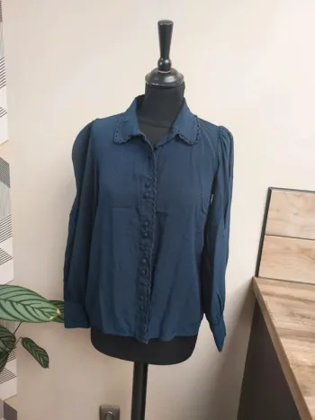 Jolie chemise bleu marine Naf Naf