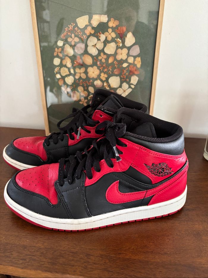 Basket Air Jordan 1 mid banned taille 42