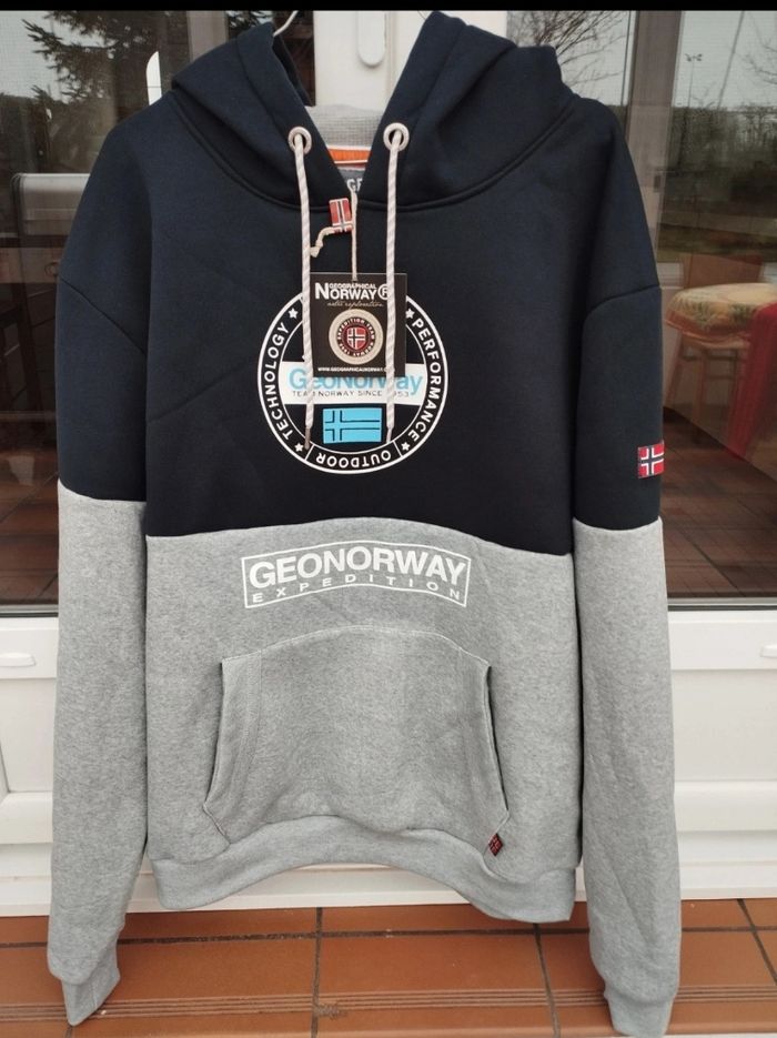Sweatshirt à capuche neuf Geographical Norway taille 3 XL