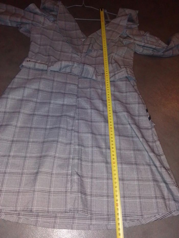 Robe épaules dénudées - photo numéro 10