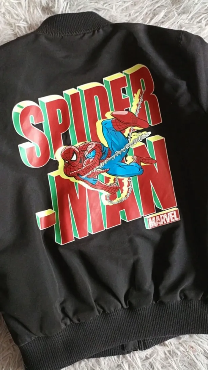Bombers spiderman 6/7 ans neuf 🐯 - photo numéro 3
