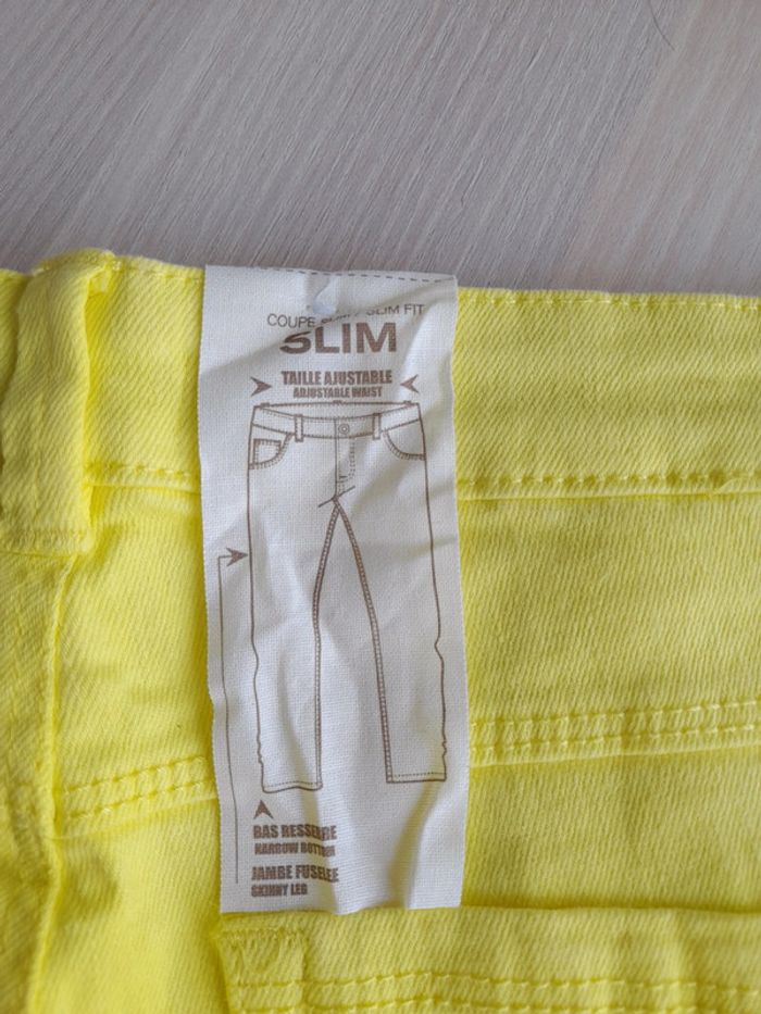 Pantalon slim jaune neuf - photo numéro 5