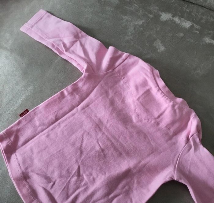 🌸Tee-shirt Levi's manches longues 3 mois - photo numéro 3
