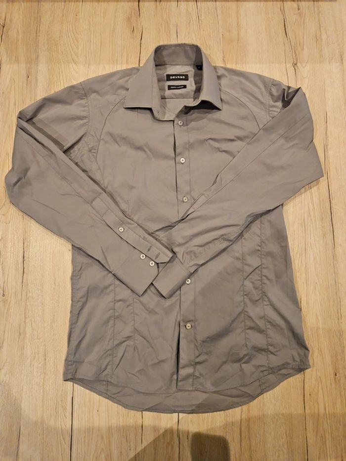 Chemise grise ajustée
