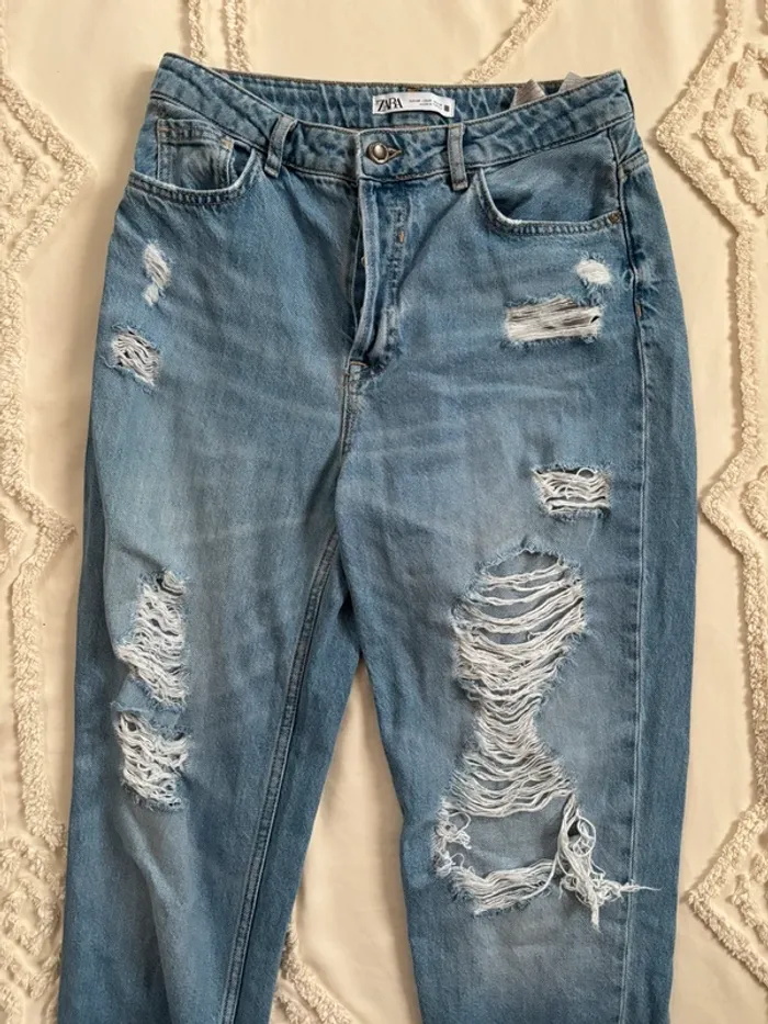 Jean boyfriend Zara taille 40 - photo numéro 2