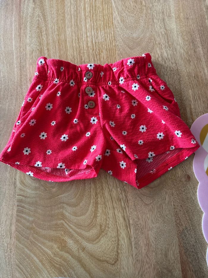 Short fille