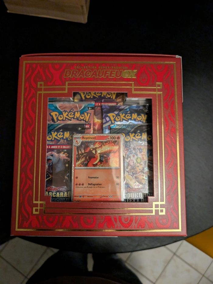 Pokémon coffret collection super premium Dracaufeu ex - photo numéro 3