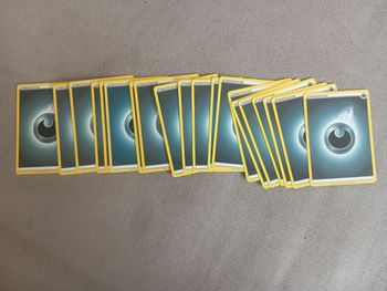 Lot 20 Cartes Pokémon Énergie Obscurité 