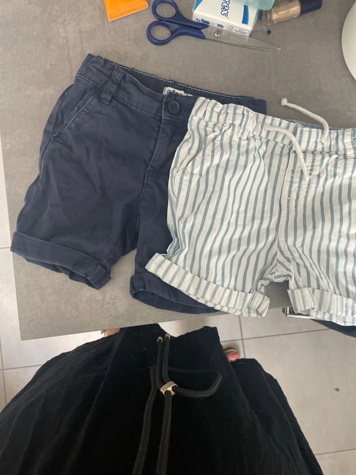 Lot de 2 short 4 ans