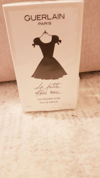 la petite robe noir guerlain