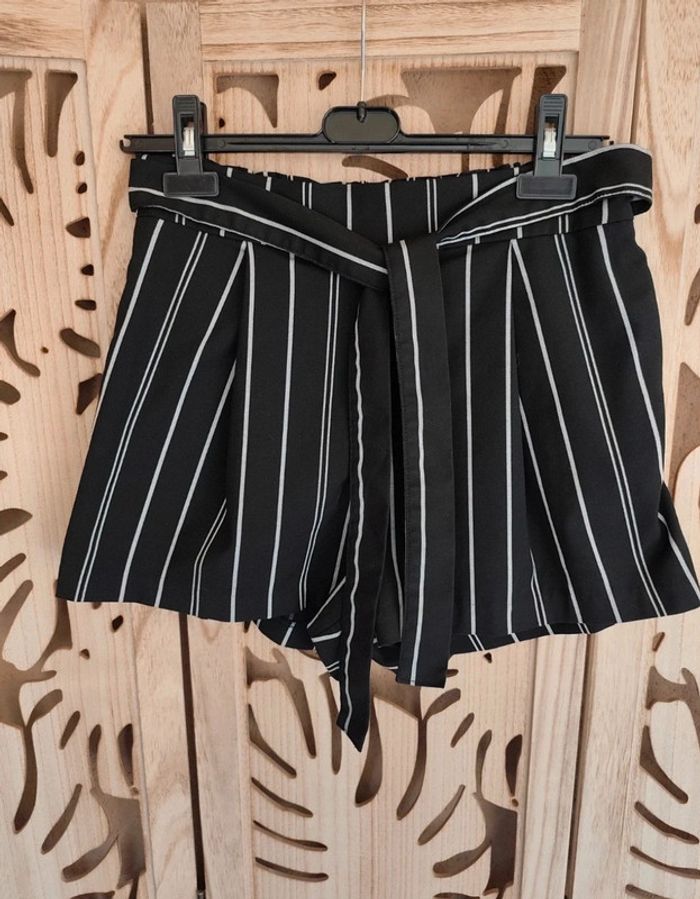 Short à rayures , nouette T 40 Divided H &M - photo numéro 5