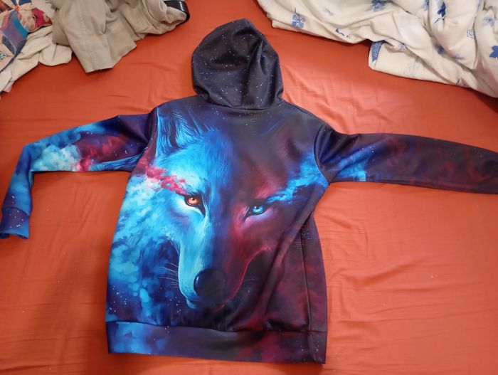 Sweat à capuche Loup taille S - photo numéro 2