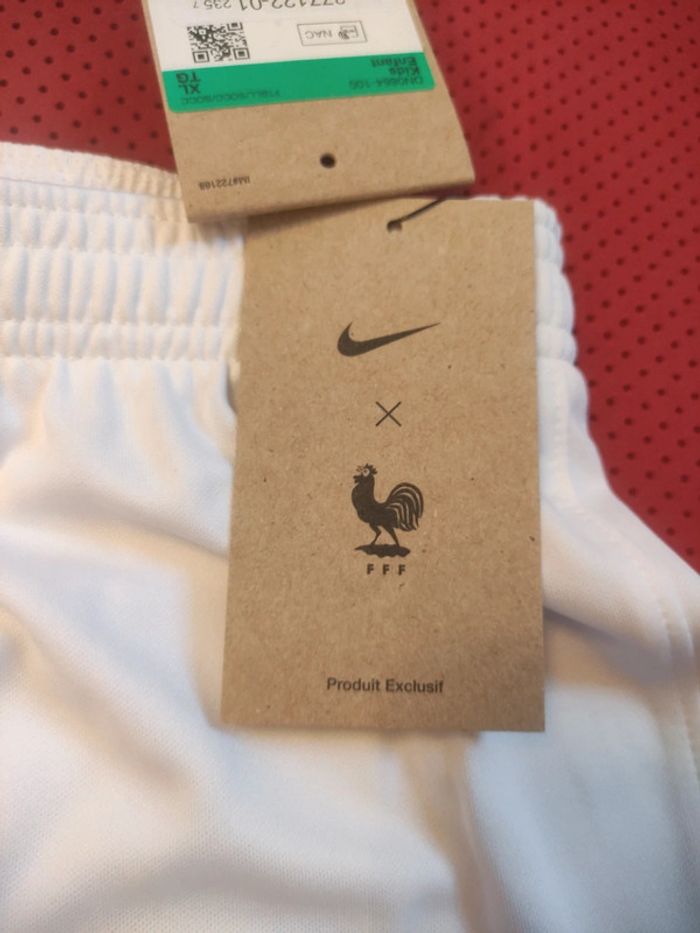 Short de foot France, Nike Authentique Officiel taille Adulte Homme S, Neuf - photo numéro 6