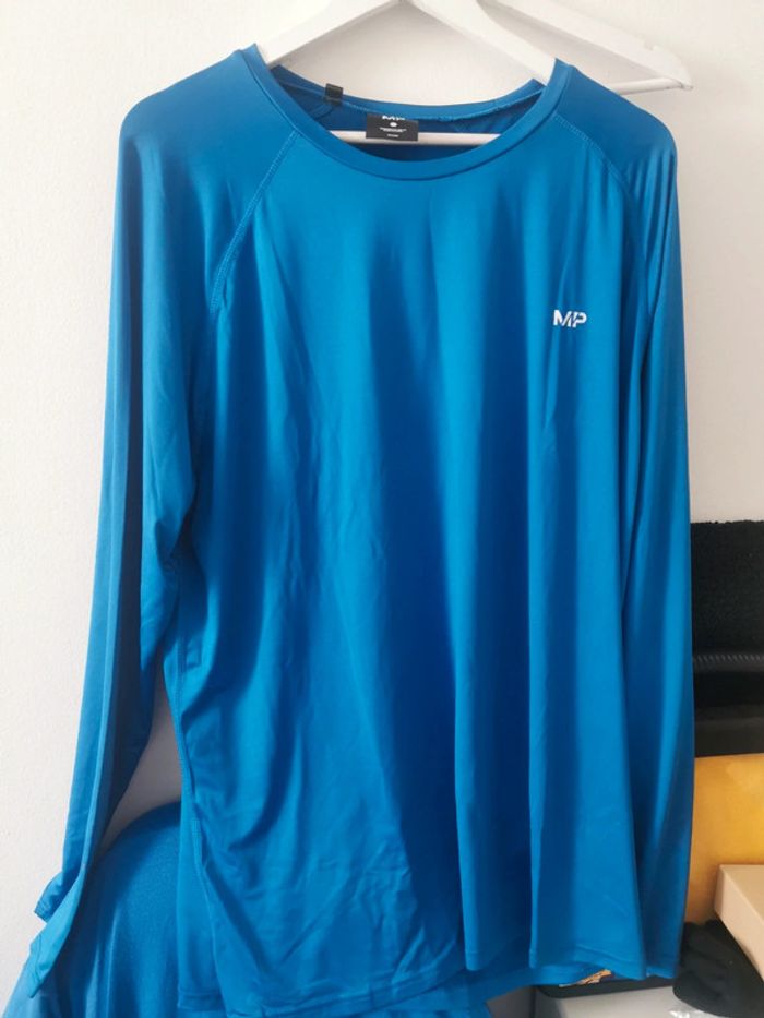 T shirt taille 3 xl bleu en très bon état