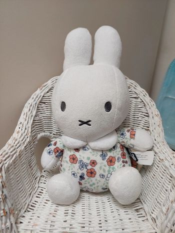 Tiamo - peluche lapin Miffy a fleurs