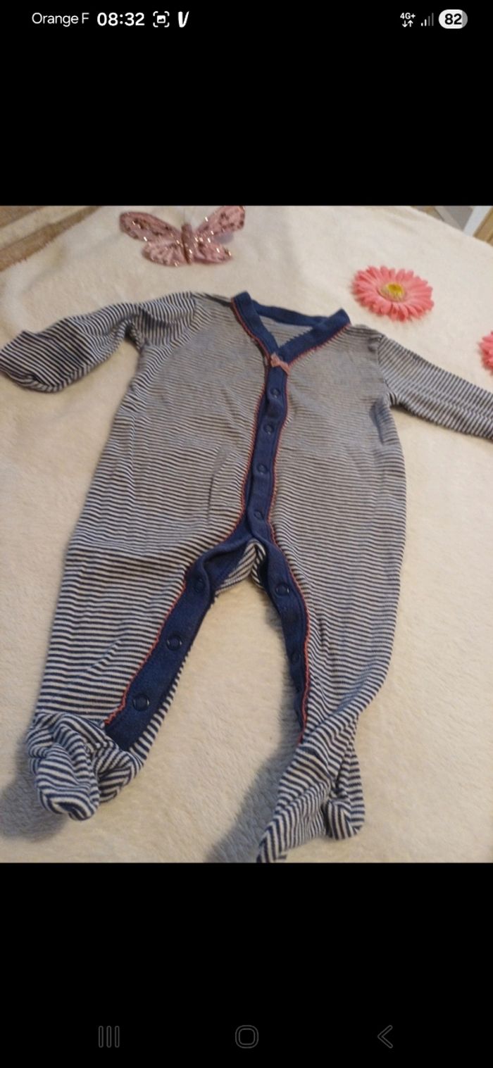 Pyjama bébé taille 3 mois - photo numéro 1