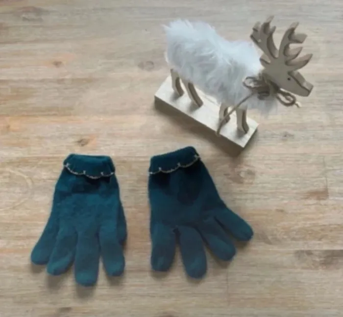 Lot bonnet et gants - photo numéro 5