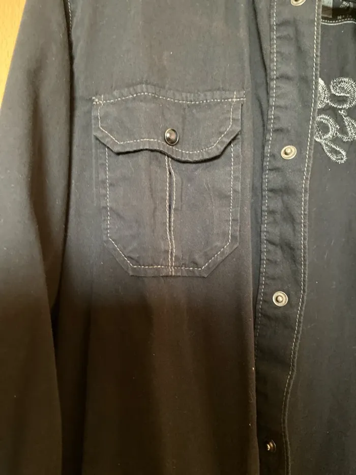 Chemise noire taille S - photo numéro 3