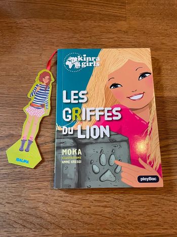 Livre Kinra Girls Numéro 3 Les griffes du lion
