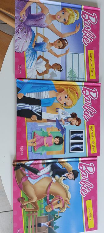 3 livres barbie neufs 