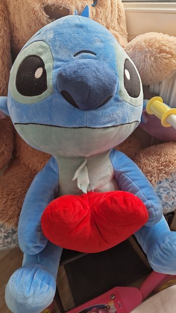 Grosse  peluche  stitch