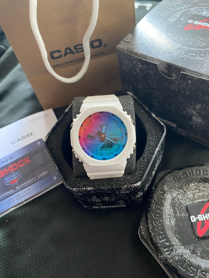 Montre G Shock blanche multicolore - photo numéro 2