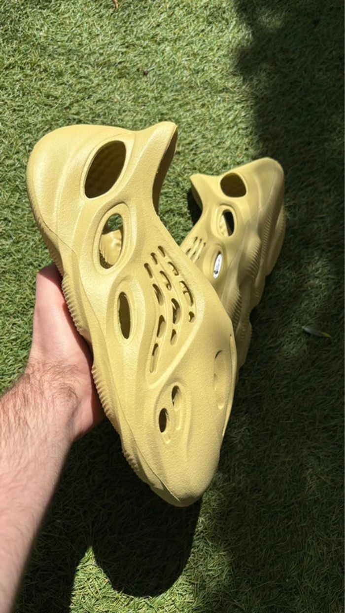 Adidas Yeezy Foam runner Sulfure - photo numéro 2
