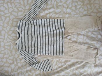 Ensemble jogging et t-shirts