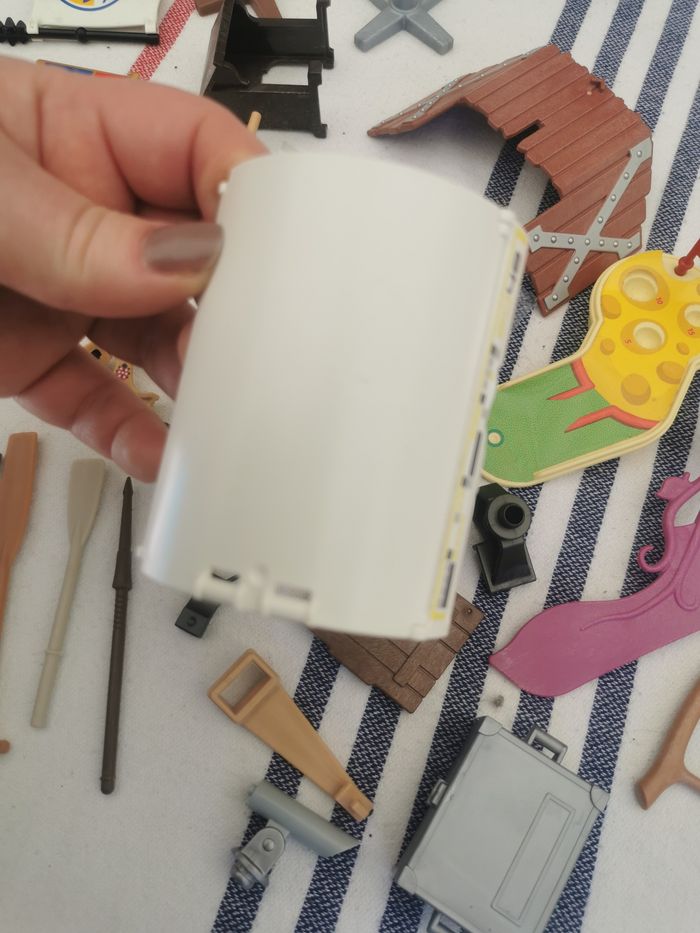 Lot d'accessoires et pièces détachées différentes Playmobil - photo numéro 4