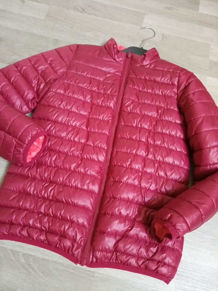 Doudoune légère Kiabi fille 12 ans couleur framboise très bon état