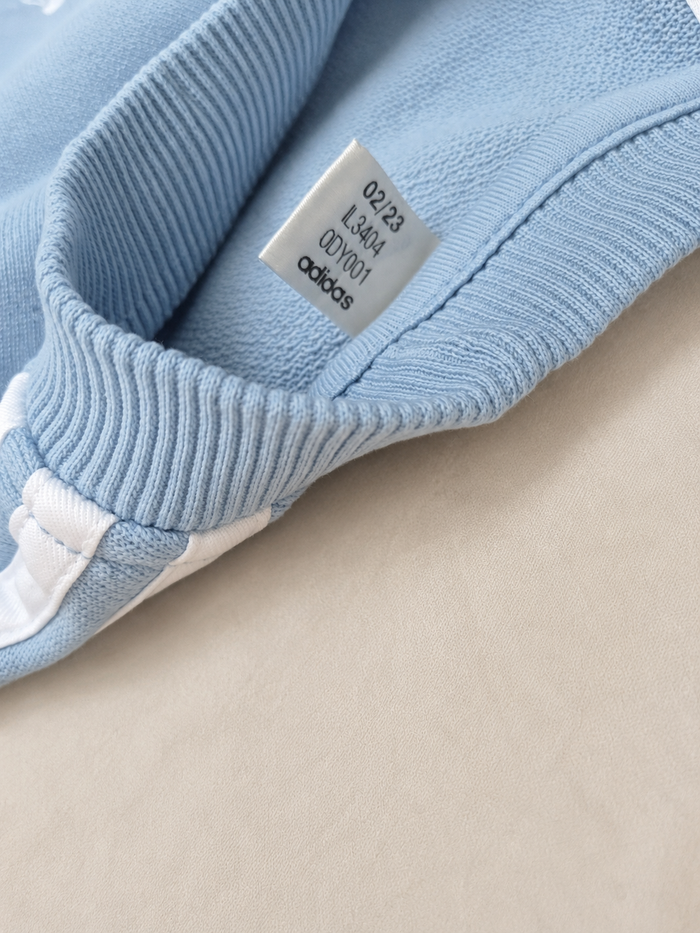 Sweat Adidas cropped bleu ciel 3 bandes taille M - photo numéro 5