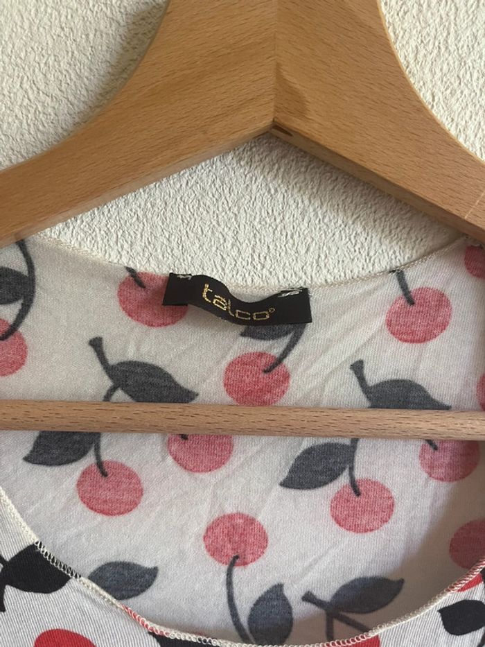 Top manches longues motifs cerises moulant 34 - photo numéro 5