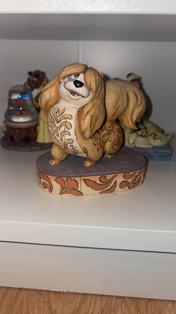 Figurine dans la belle et le clochard