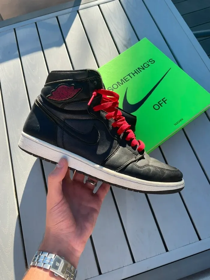Nike Air Jordan 1 High Black Satin OG 🖤
