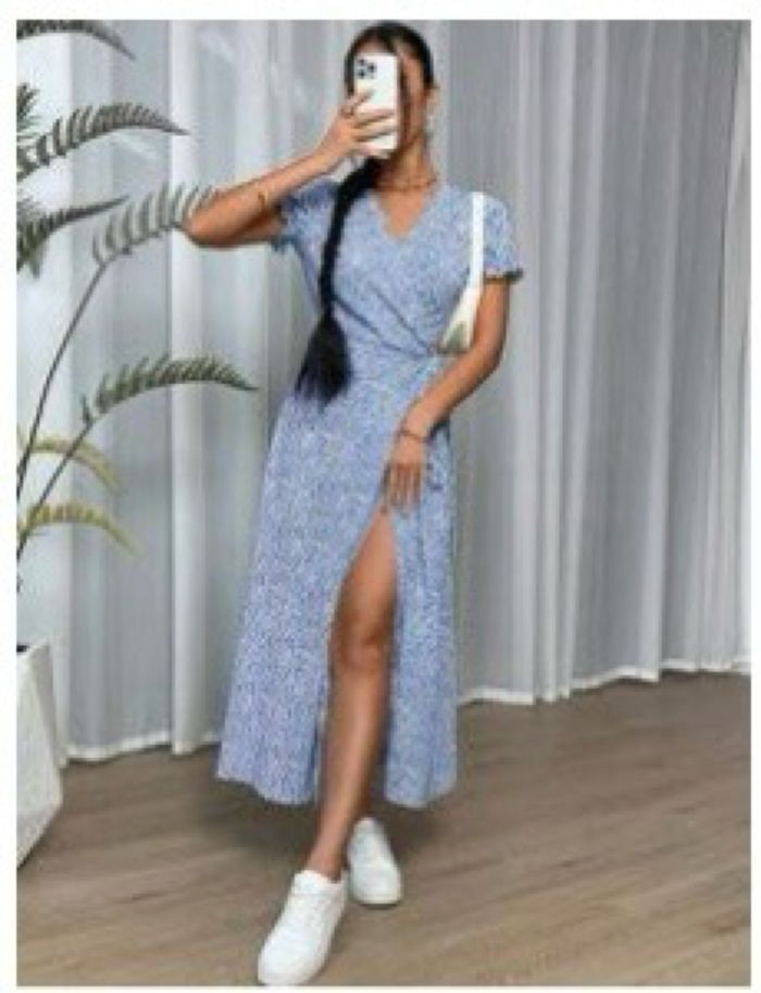 Robe portefeuille fleurit