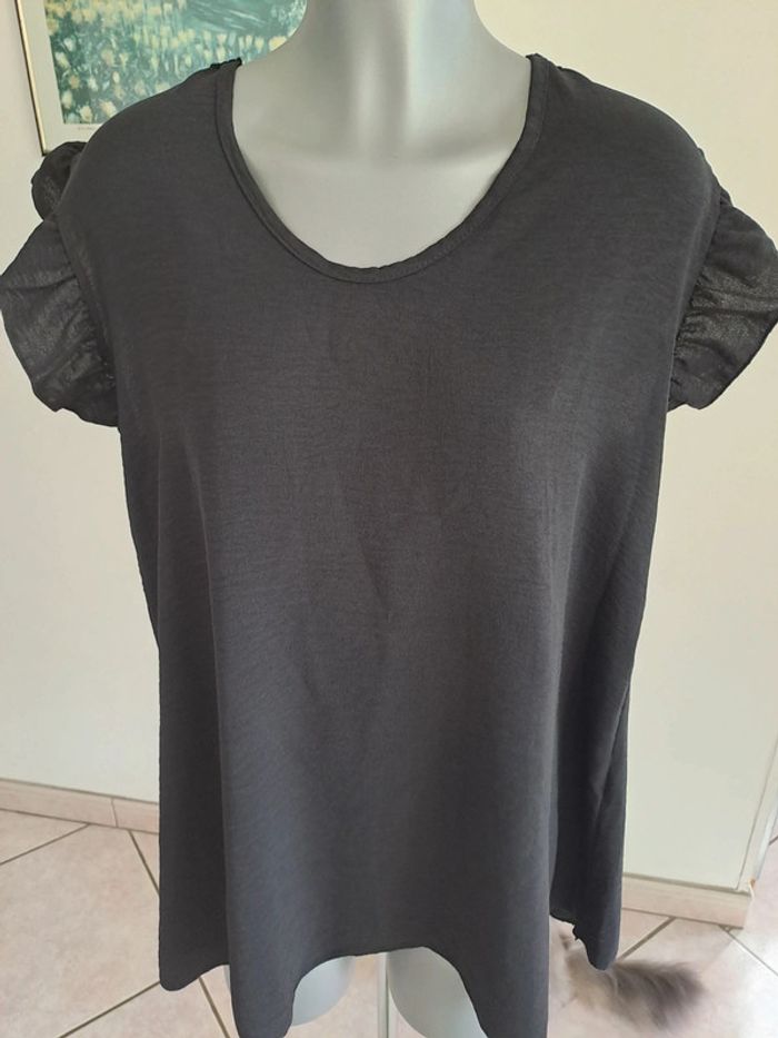 Tee-shirt dentelle noir grande taille - photo numéro 3