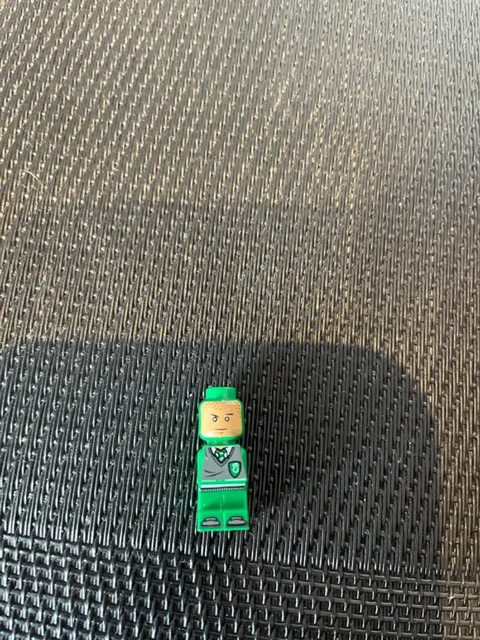 Lego Harry Potter 3862 pion micro figurine joueur serpentard 85863pb040 officiel - photo numéro 2