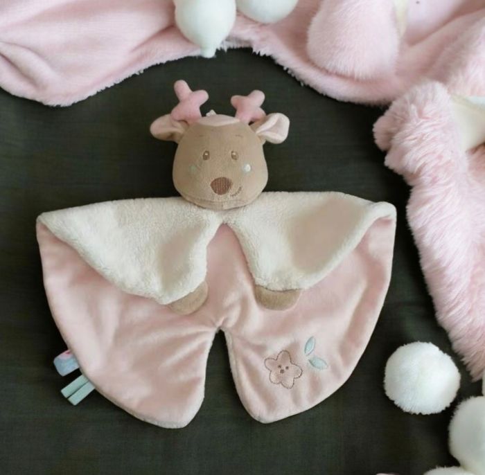 Doudou plat Renne Cerf Biche rose blanc marron SUCRE D’ORGE