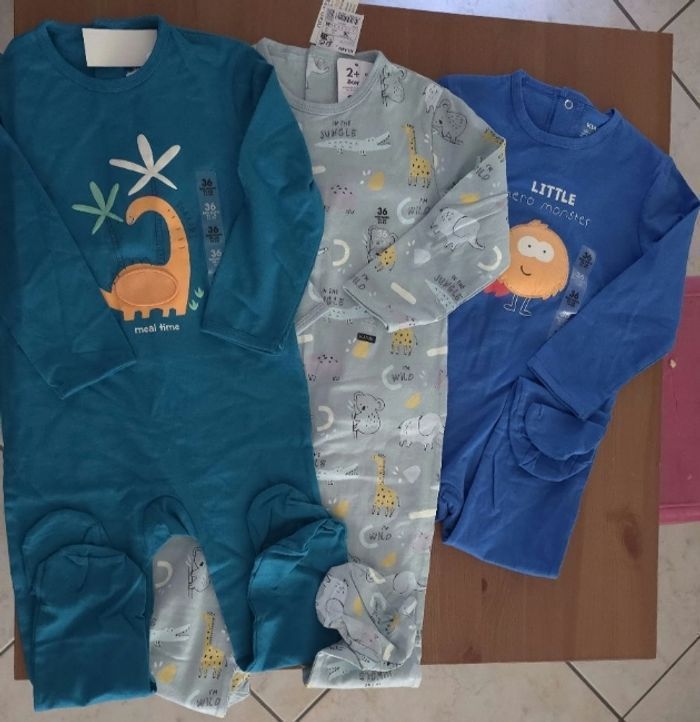 NEUFS (non portés)!!! 🏷🏷🏷💙🥰🤩 superbe lot pyjamas et bodies 36 mois garçon 🤩🥰💙 - photo numéro 4