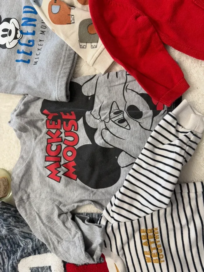 Lot pulls taille 12 mois - photo numéro 3