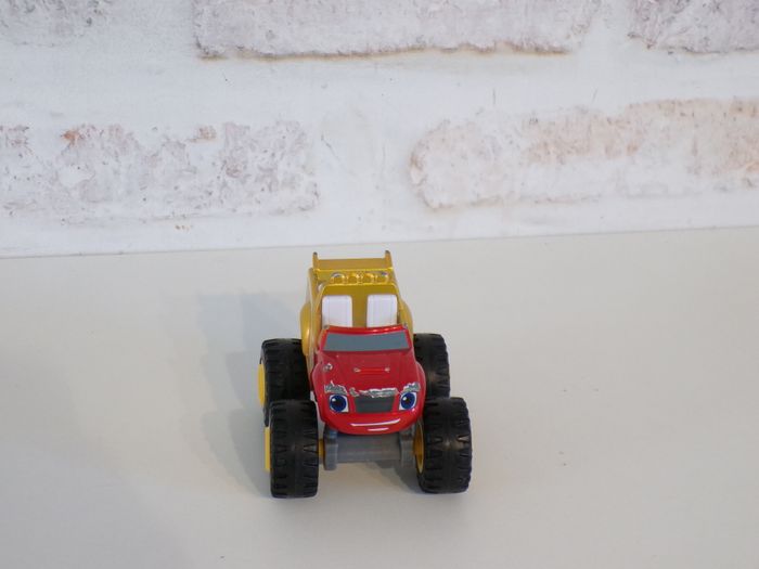 Monster Trucks - Blaze - Les monstres Machines  (J5) - photo numéro 4